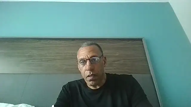 swimmer2496 online show from May 16, 2026, 5:56 pm