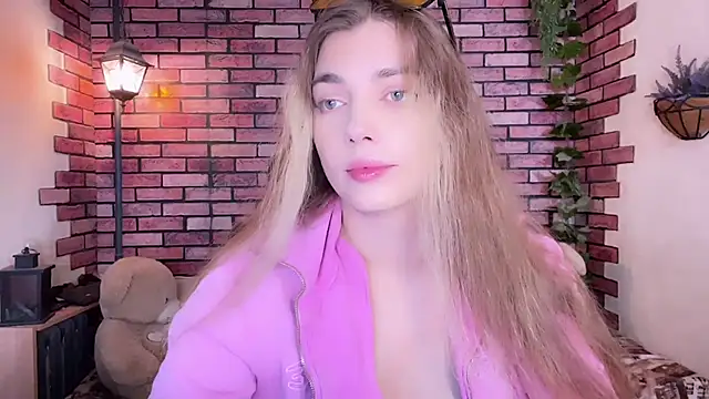 Snapshot of Eva_StarXXXX chatting on September 23, 2025, 9:18 pm Eva StarXXXX online show from September 23, 2025, 9:18 pm