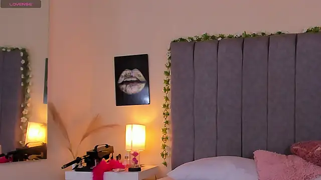 PAMELA BRANZ online show from April 17, 2026, 11:57 am