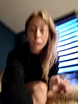 Snapshot of dewimp1 chatting on June 10, 2026, 8:08 pm dewimp1 online show from June 10, 2026, 8:08 pm