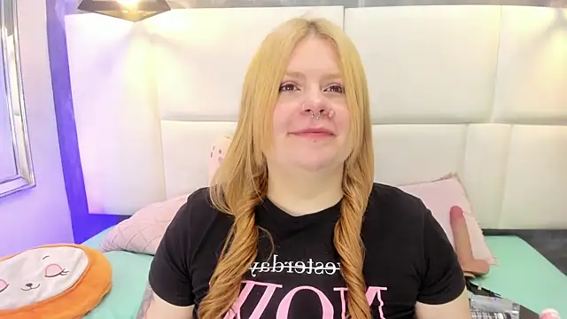 Snapshot of Martina_armos chatting on April 28, 2026, 1:49 pm Martina armos online show from April 28, 2026, 1:49 pm