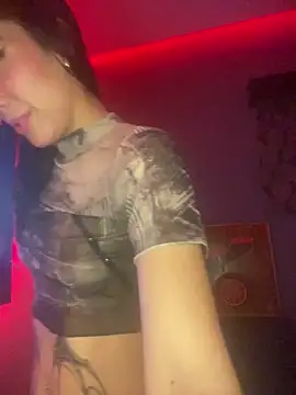 Snapshot of MamiSoft420 chatting on February 24, 2026, 7:28 am MamiSoft420 online show from February 24, 2026, 7:28 am