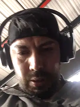 michell veryhot online show from April 14, 2026, 2:12 pm