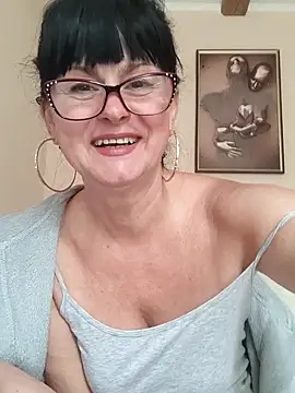 Snapshot of AliceSwan57 chatting on June 15, 2026, 8:38 am AliceSwan57 online show from June 15, 2026, 8:38 am