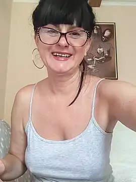 Snapshot of AliceSwan57 chatting on June 19, 2026, 7:12 am AliceSwan57 online show from June 19, 2026, 7:12 am