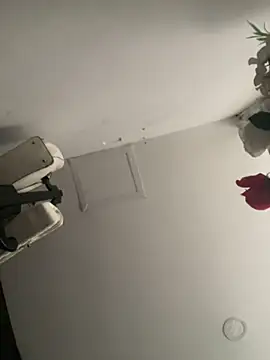 JuliaaVega online show from April 11, 2026, 11:14 am