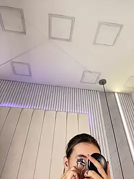 Snapshot of JuliaColemann chatting on February 12, 2026, 12:00 pm JuliaColemann online show from February 12, 2026, 12:00 pm