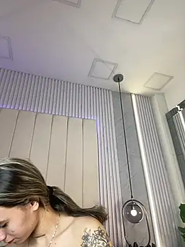 JuliaColemann online show from March 26, 2026, 11:16 am