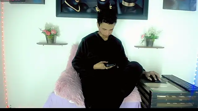 Tatoo Noah online show from February 23, 2026, 1:08 pm