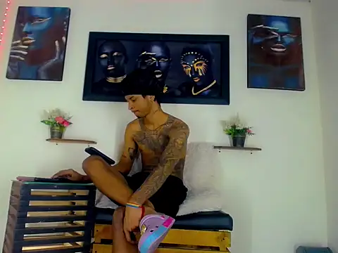 Tatoo Noah online show from March 25, 2026, 1:17 pm