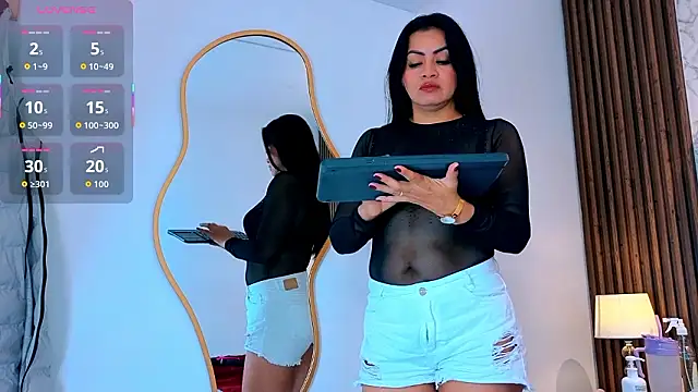 Snapshot of naomy_smithxx chatting on February 10, 2026, 11:14 am naomy smithxx online show from February 10, 2026, 11:14 am