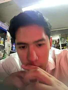 Jleonardolr online show from March 11, 2026, 11:33 pm