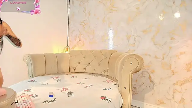 Snapshot of tifanibrown chatting on February 5, 2026, 1:16 pm tifanibrown online show from February 5, 2026, 1:16 pm