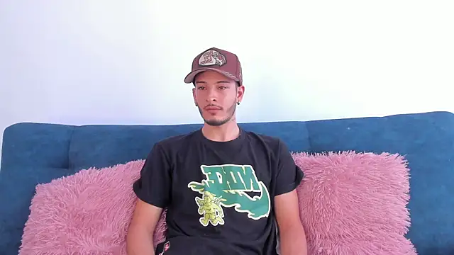 Snapshot of josh__val chatting on July 21, 2026, 7:49 pm josh val online show from July 21, 2026, 7:49 pm