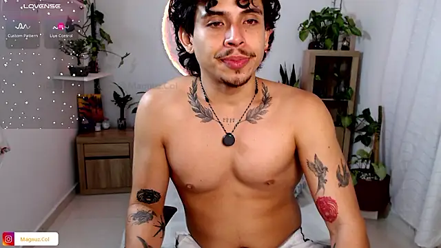 Snapshot of Magnuz_Col chatting on February 21, 2026, 5:52 am Magnuz Col online show from February 21, 2026, 5:52 am