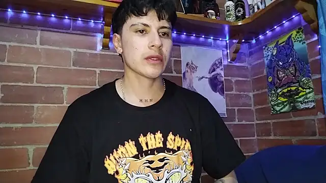 Snapshot of PaulDamico chatting on March 19, 2026, 11:20 pm PaulDamico online show from March 19, 2026, 11:20 pm