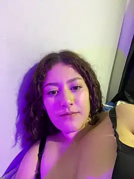 Snapshot of lizzy_luminair chatting on February 20, 2026, 3:58 am lizzy luminair online show from February 20, 2026, 3:58 am