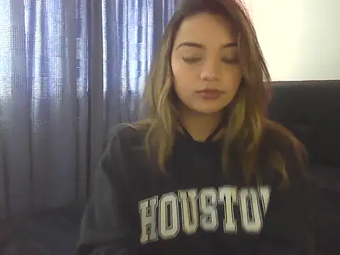 Snapshot of Itsgabyx chatting on February 12, 2026, 6:03 pm Itsgabyx online show from February 12, 2026, 6:03 pm