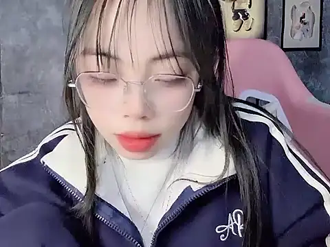 Suki 99 online show from February 21, 2026, 5:03 pm