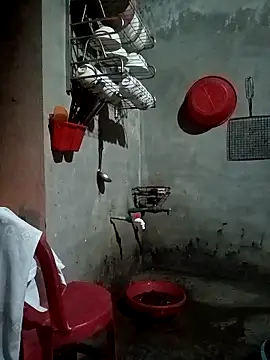 cutebobi online show from April 18, 2026, 10:43 pm