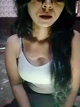 Snapshot of Ayesha_Khan1 chatting on April 10, 2026, 10:47 pm Ayesha Khan1 online show from April 10, 2026, 10:47 pm