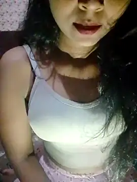 Snapshot of Ayesha_Khan1 chatting on April 12, 2026, 11:37 am Ayesha Khan1 online show from April 12, 2026, 11:37 am