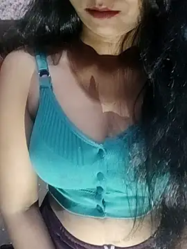 Snapshot of Ayesha_Khan1 chatting on April 16, 2026, 11:00 am Ayesha Khan1 online show from April 16, 2026, 11:00 am