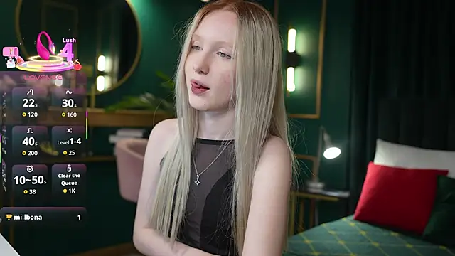 Snapshot of Sia_Hart chatting on April 27, 2026, 5:44 pm Sia Hart online show from April 27, 2026, 5:44 pm