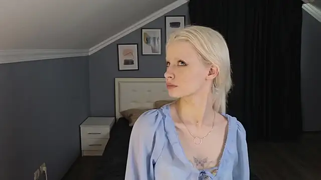 Naomi Demio online show from February 13, 2026, 8:21 am