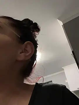 Snapshot of HiddendesireXO01 chatting on February 12, 2026, 10:21 am HiddendesireXO01 online show from February 12, 2026, 10:21 am