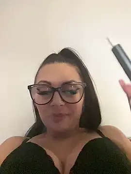 Snapshot of HiddendesireXO01 chatting on February 16, 2026, 11:50 am HiddendesireXO01 online show from February 16, 2026, 11:50 am