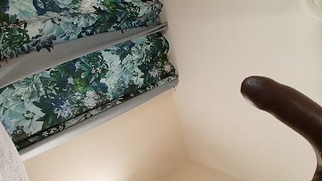 naughtiestgal online show from April 20, 2026, 5:26 pm