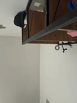 Azra-azrat0 online show from April 17, 2026, 4:43 pm