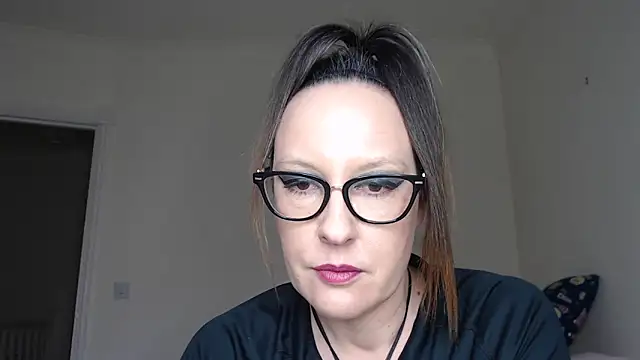 PsychicDominatrix online show from February 3, 2026, 1:49 pm