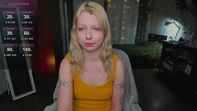 Snapshot of yourlovelyeve chatting on February 24, 2026, 4:27 pm yourlovelyeve online show from February 24, 2026, 4:27 pm