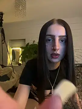 bellaxlauren online show from June 14, 2026, 9:50 pm