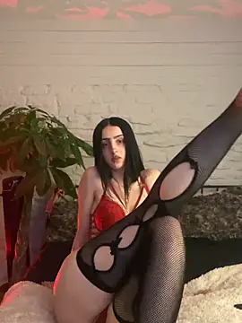 bellaxlauren online show from July 10, 2026, 8:55 pm
