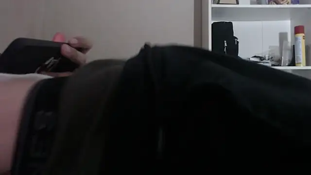 Snapshot of TeePapiNBabyBunny16 chatting on March 26, 2026, 12:06 am TeePapiNBabyBunny16 online show from March 26, 2026, 12:06 am