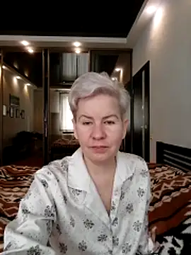 AvaSwan5354 online show from April 21, 2026, 12:33 pm