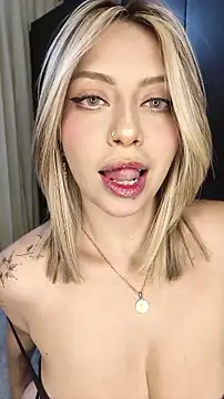 Snapshot of BellaDonna_16 chatting on July 16, 2026, 11:22 pm BellaDonna 16 online show from July 16, 2026, 11:22 pm