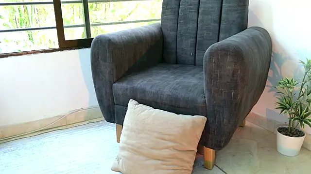 aramjones online show from April 18, 2026, 1:48 pm