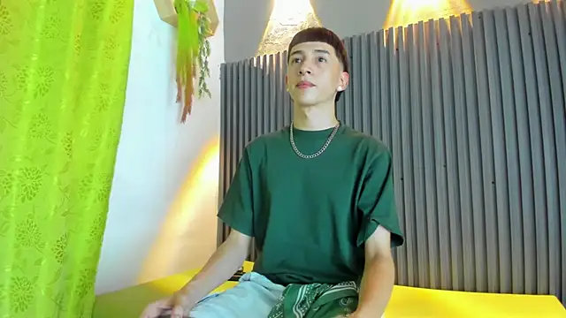 lian cameron online show from March 2, 2026, 4:03 am