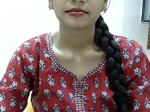 Snapshot of Kulsum_S chatting on June 1, 2026, 1:13 pm Kulsum S online show from June 1, 2026, 1:13 pm