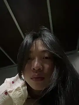 Lyn-be99 online show from March 17, 2026, 12:48 am