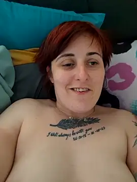 Tiara XOX online show from May 20, 2026, 9:48 am