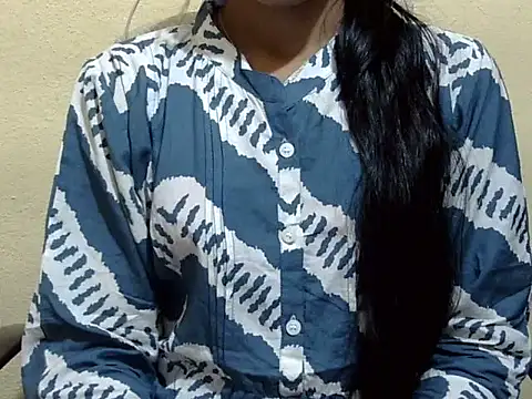 Snapshot of Khushi_v chatting on February 8, 2026, 3:48 pm Khushi v online show from February 8, 2026, 3:48 pm