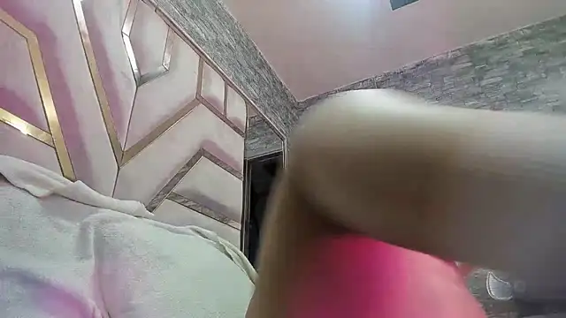 Snapshot of Shara_Oz chatting on March 1, 2026, 3:19 am Shara Oz online show from March 1, 2026, 3:19 am