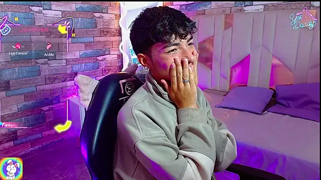 osamu tay online show from March 8, 2026, 11:58 am