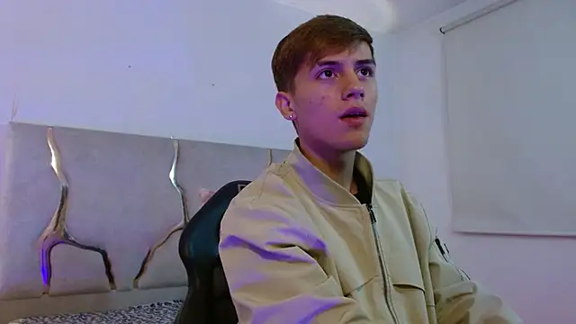 EVAN TAY online show from April 6, 2026, 3:15 am