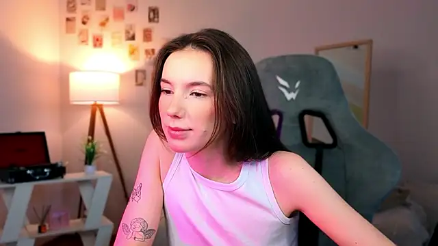 ssandralovin online show from February 9, 2026, 5:33 am